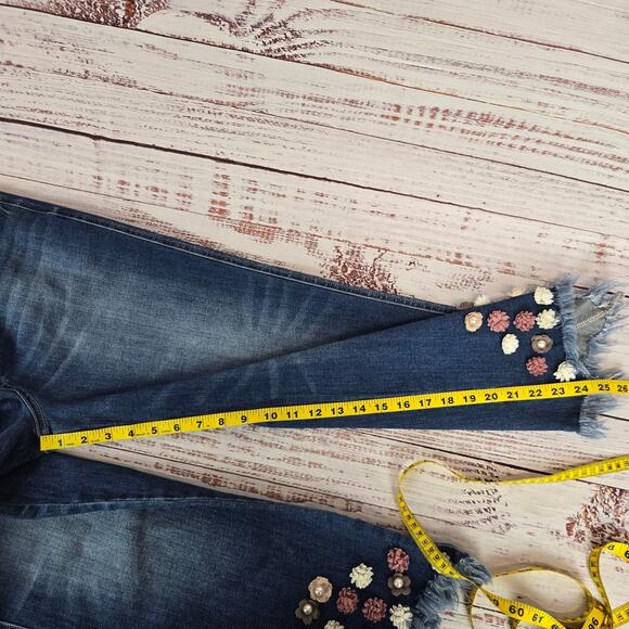 Ella Moss Ankle Jeans Size 30 Floral Embroidered Frayed Hem Boho Hippie Festival - Picture 14 of 15